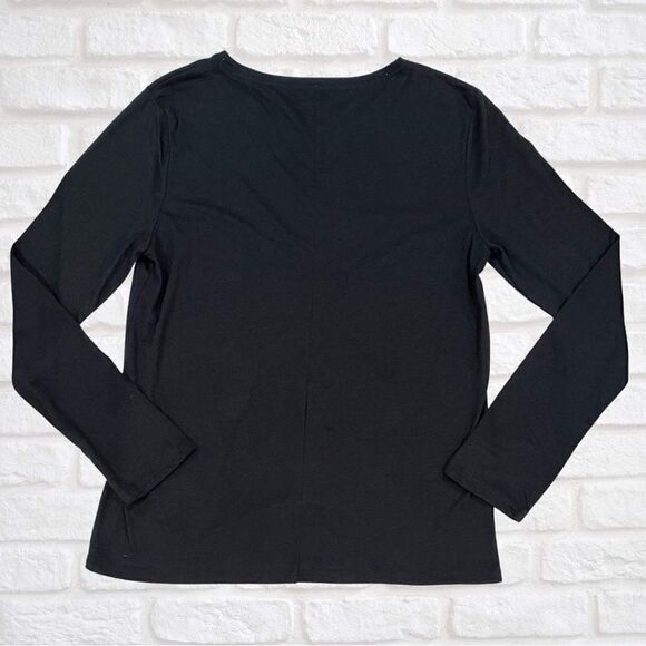 NEW VS Longsleeve Crewneck Tee in Black - Picture 2 of 5